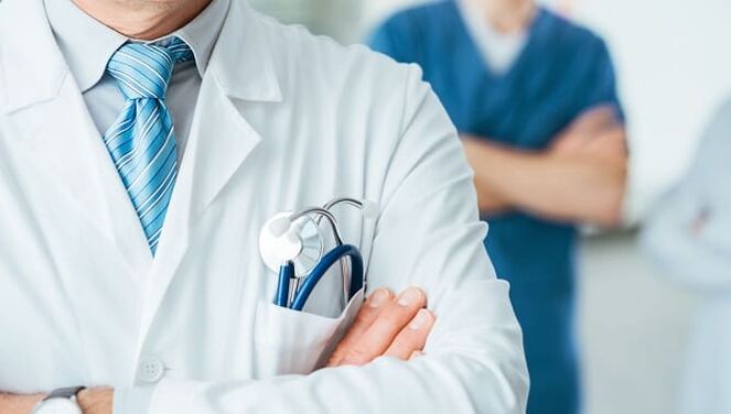 50'den sonra iktidar sorunlarıyla uğraşan doktor